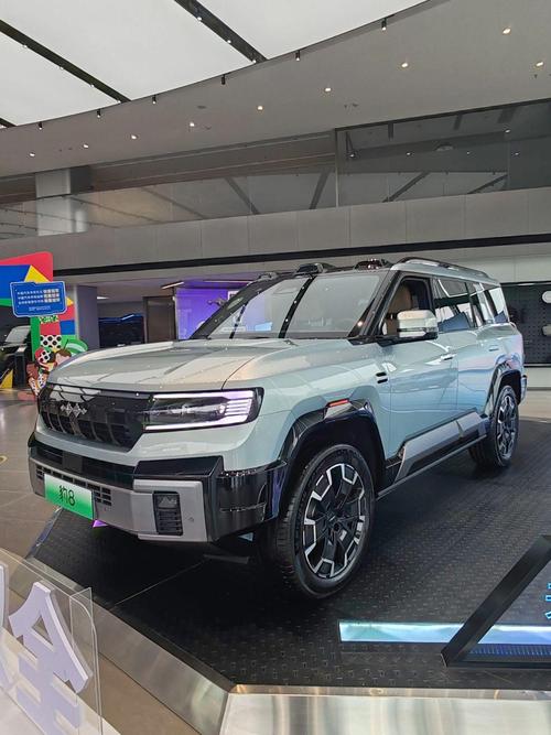 重庆113比亚迪方程豹硬派越野的爆款，英菲尼迪35周年与你共成长